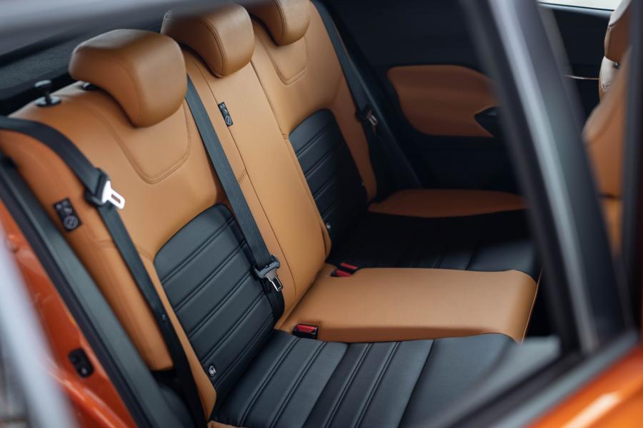 Интерьер Nissan Kicks e-POWER 2020 года  (JP) (фото 16 из 38)